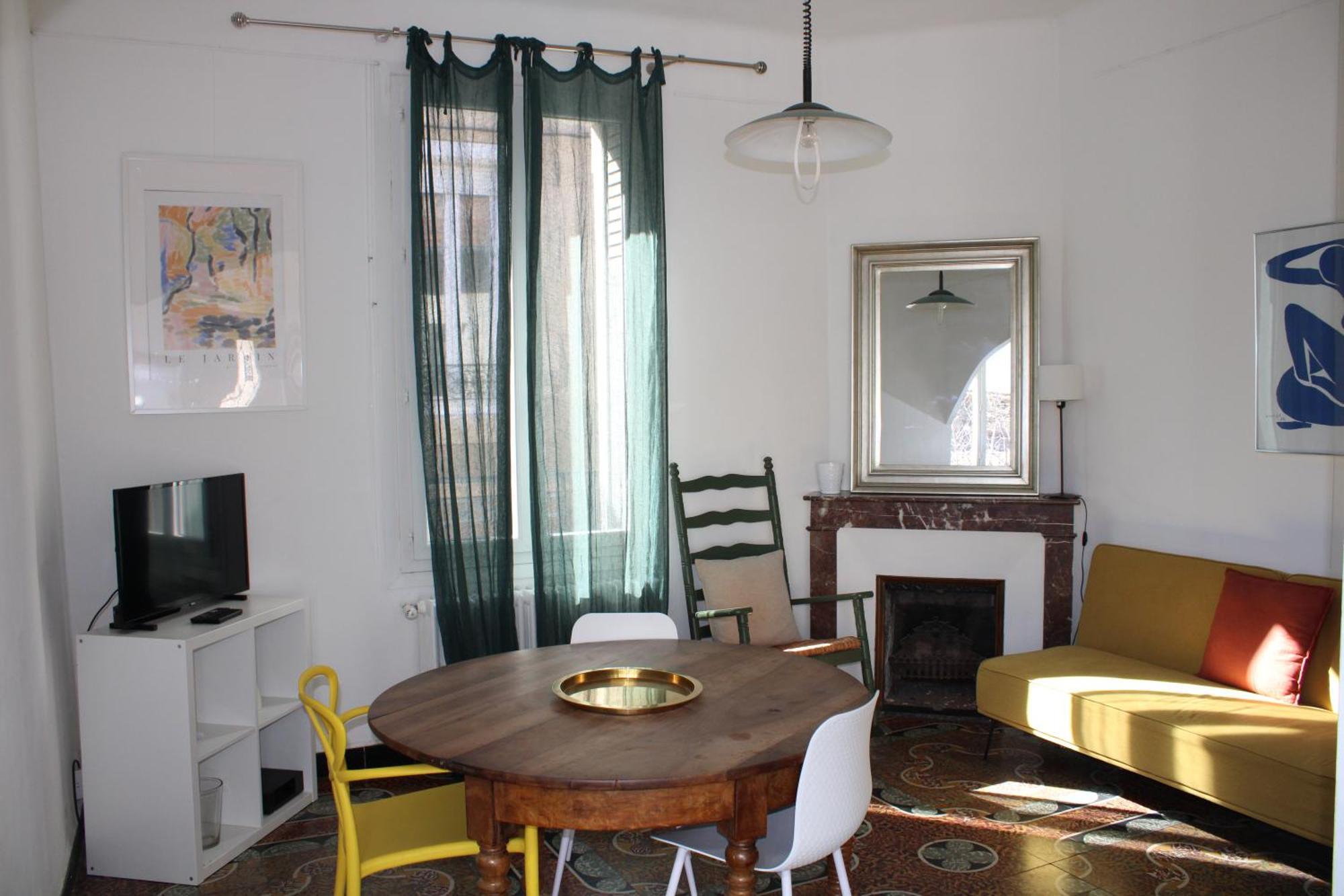Superbe Appartement Avec Parking Sur Place Nîmes Buitenkant foto